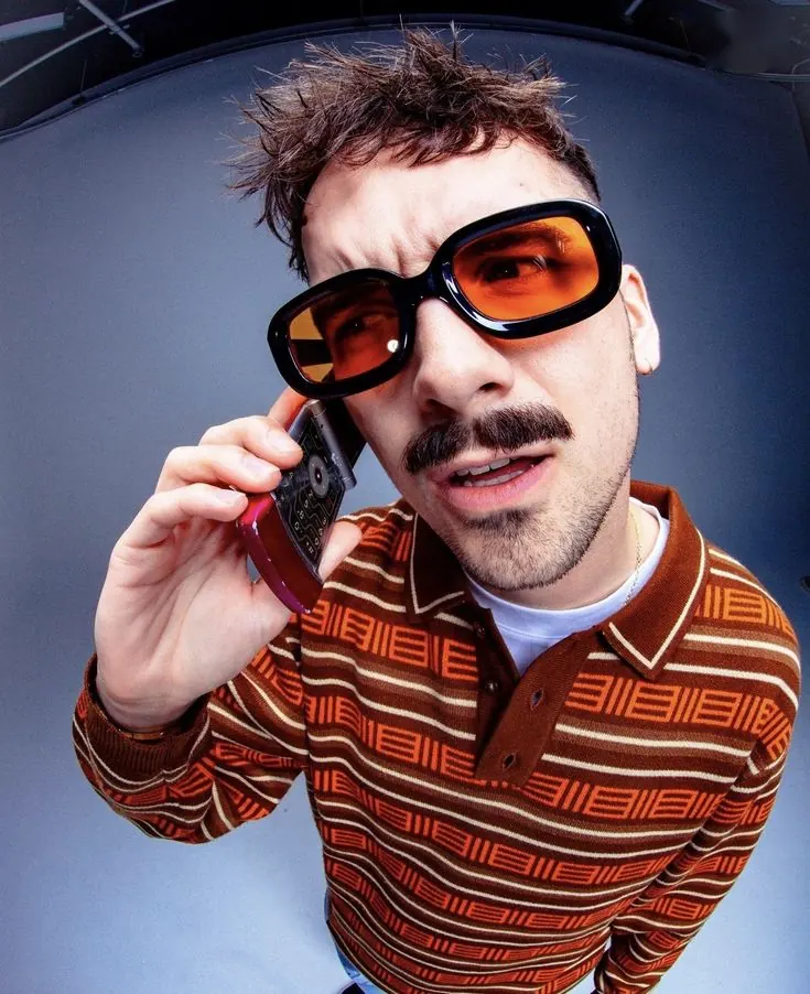 Phones & gadgets website example
